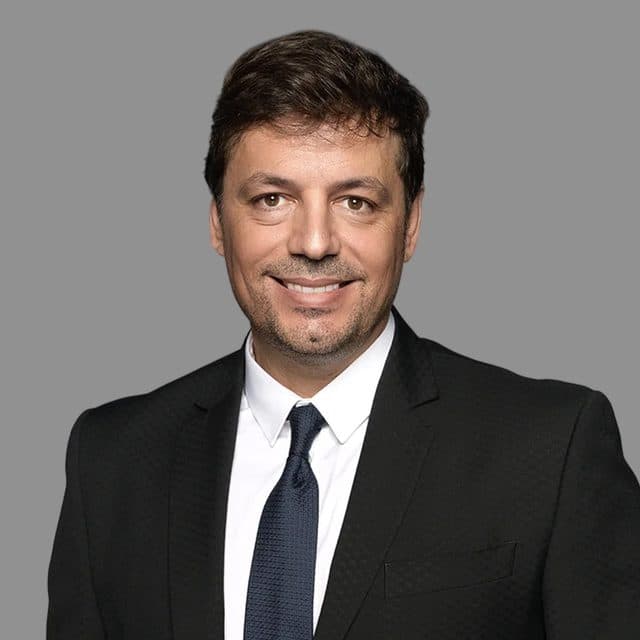 Dr. Artur Carandell